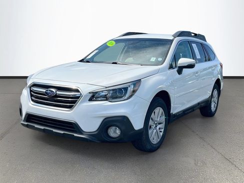 Used 2019 Subaru Outback 2.5i Premium AWD/4WD image 3