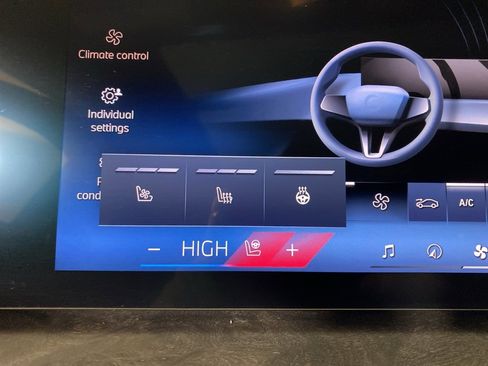 Used 2026 BMW X5 xDrive40i image 16