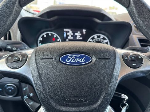 Used 2022 Ford Transit Connect XLT FWD image 25