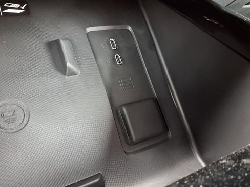 New 2025 Chevrolet Silverado EV LT image 36