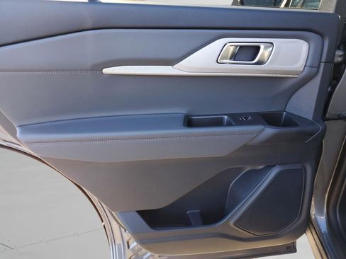 New 2026 Ford Explorer Active image 18