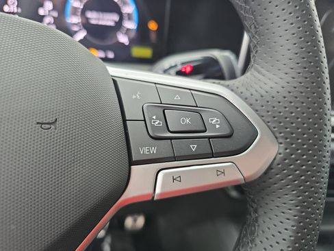 New 2026 Volkswagen Tiguan SE R-Line image 18