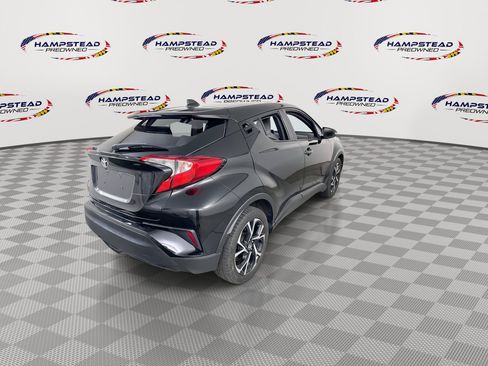 Used 2019 Toyota C-HR XLE FWD image 8