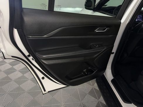 Certified 2023 Jeep Grand Cherokee L Laredo AWD/4WD image 25