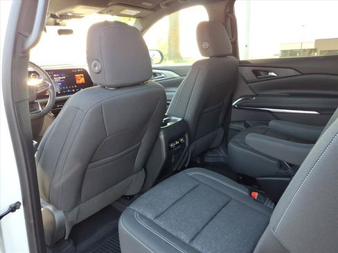 Used 2026 Chevrolet Traverse LT w/ Driver Confidence Package FWD image 26