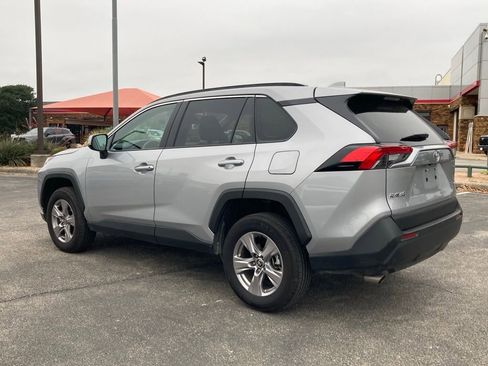 Used 2025 Toyota RAV4 XLE FWD image 8
