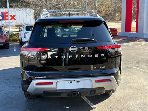 Certified 2024 Nissan Pathfinder SL w/ SL Premium Package image 6