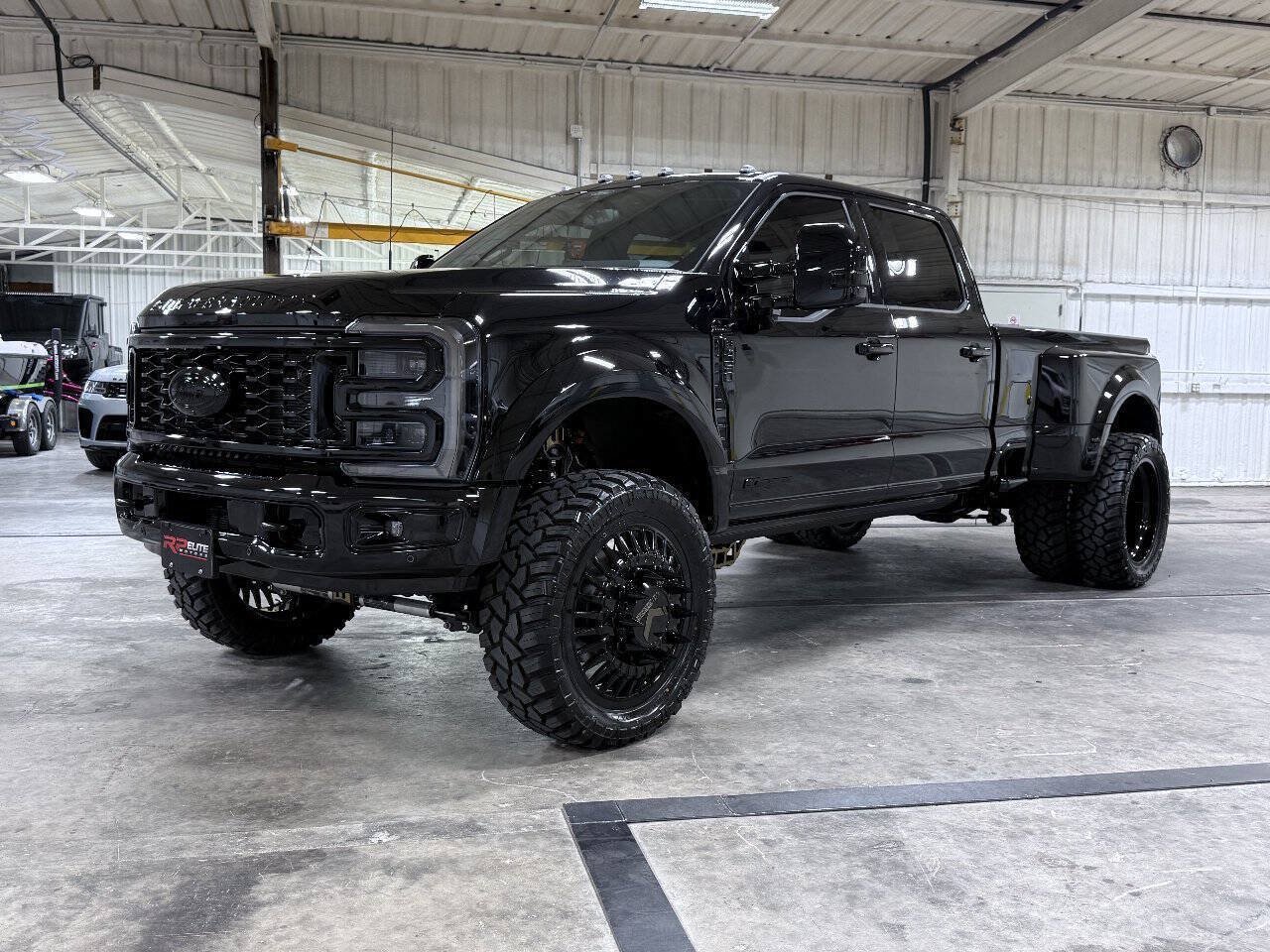 Used 2026 Ford F450 Platinum w/ FX4 Off-Road Package AWD/4WD image 9