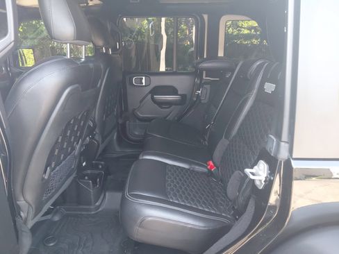 Used 2020 Jeep Wrangler Unlimited Rubicon AWD/4WD image 14