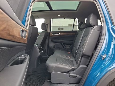 New 2026 Volkswagen Atlas SE image 5