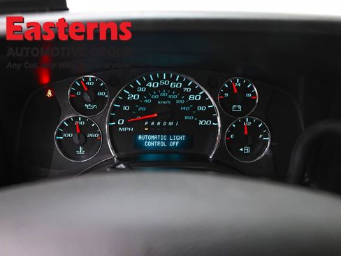 Used 2017 Chevrolet Express 3500 RWD image 16