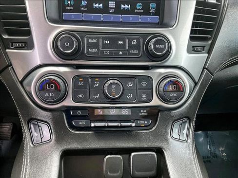 Used 2020 Chevrolet Suburban LT image 23