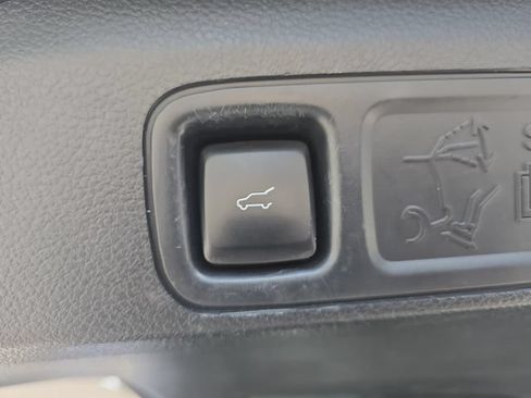 Used 2021 Lincoln Navigator Reserve w/ Luxury Package AWD/4WD image 17