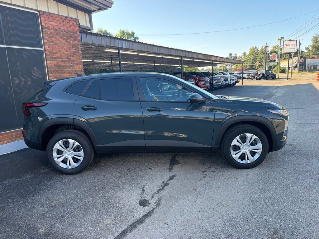 New 2026 Chevrolet Trax LS FWD image 4