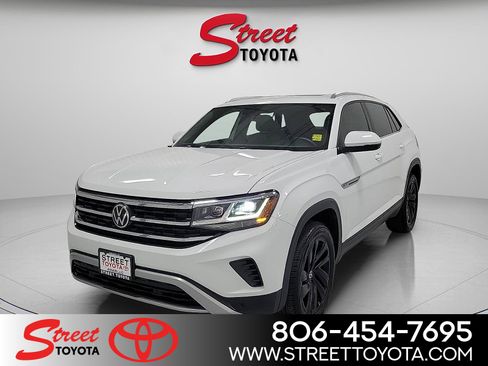Used 2023 Volkswagen Atlas Cross Sport SE w/ Panoramic Sunroof Package FWD image 1