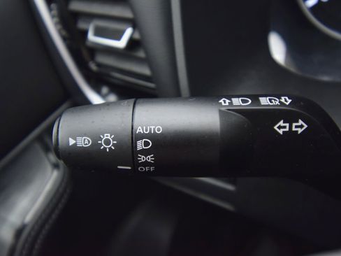 Used 2023 Nissan Rogue SL image 36