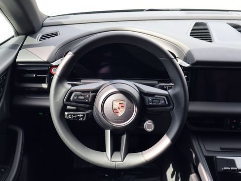 Certified 2025 Porsche Macan Electric RWD image 15