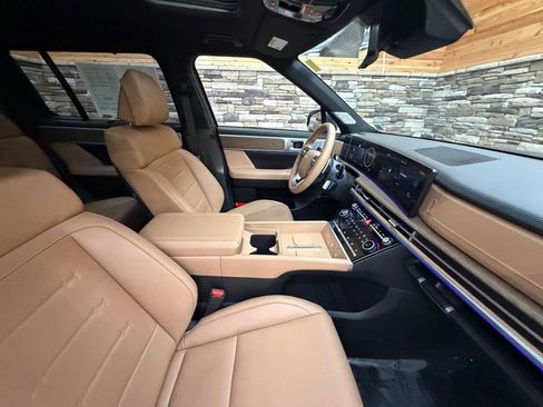 Used 2025 Hyundai Santa Fe Limited image 14