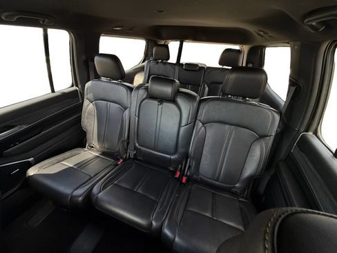 Used 2024 Jeep Wagoneer Series II w/ Flexible Seating Group AWD/4WD image 27