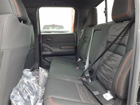 New 2026 Nissan Frontier PRO-4X w/ Pro-4x Convenience Package image 9