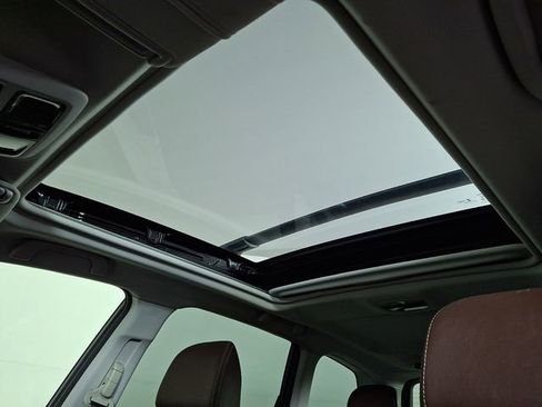 Used 2018 Subaru Forester 2.5i Touring image 16