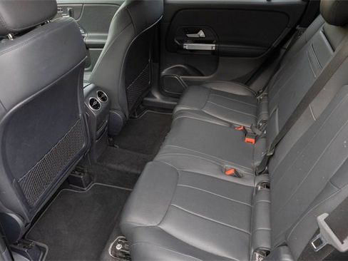 Used 2023 Mercedes-Benz GLB 250 4MATIC image 13