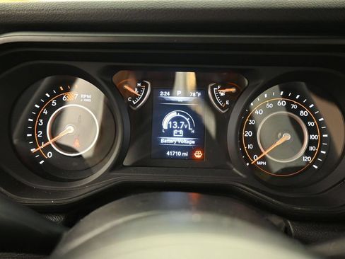 Used 2024 Jeep Wrangler Unlimited Sport AWD/4WD image 23