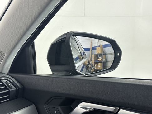 Used 2019 Audi Q3 2.0T Premium AWD/4WD image 11