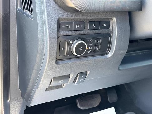 Used 2023 Ford F250 Platinum AWD/4WD image 30