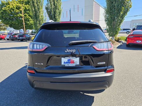Used 2019 Jeep Cherokee Latitude Plus image 4