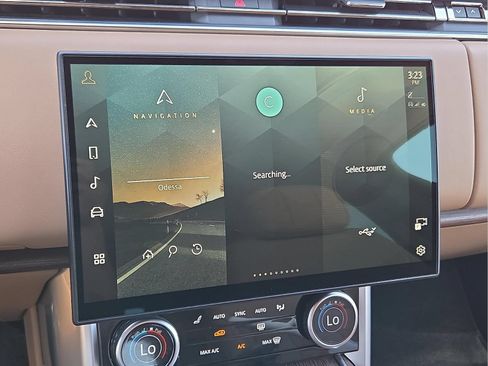 Used 2023 Land Rover Range Rover SE AWD/4WD image 19