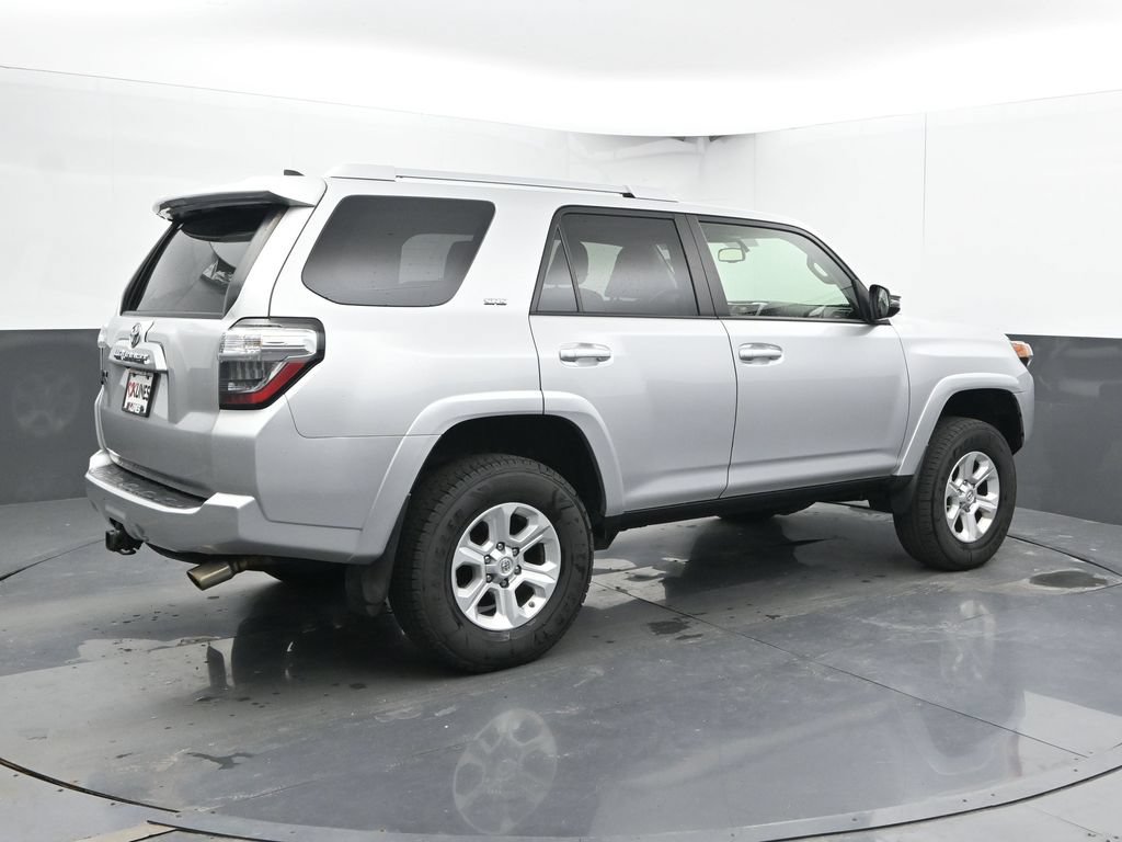 Used 2016 Toyota 4Runner SR5 Premium AWD/4WD image 3