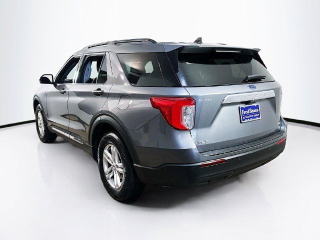 Used 2022 Ford Explorer XLT AWD/4WD image 7