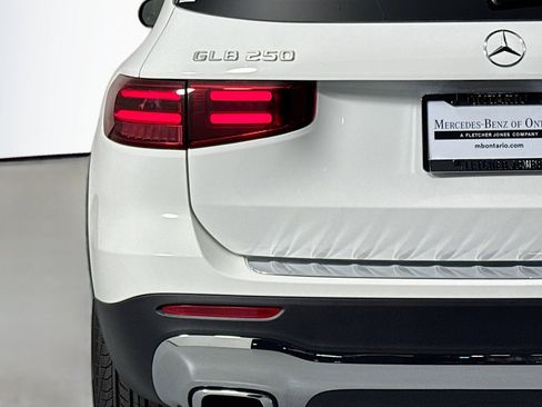 New 2026 Mercedes-Benz GLB 250 image 14