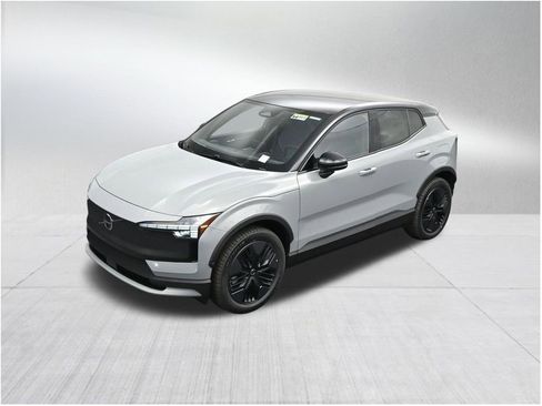 New 2026 Volvo EX30 Cross Country Ultra w/ Protection Package Premier AWD/4WD image 13
