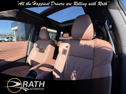 New 2026 Mitsubishi Outlander SEL image 13