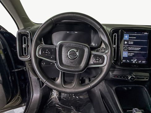 Used 2022 Volvo XC40 T5 Inscription w/ Advanced Package image 13