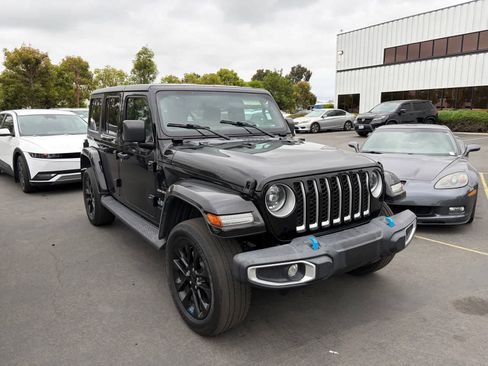 Used 2023 Jeep Wrangler Unlimited Sahara w/ Cold Weather Group AWD/4WD image 2
