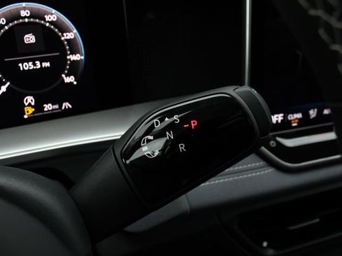 New 2026 Volkswagen Tiguan SE AWD/4WD image 14
