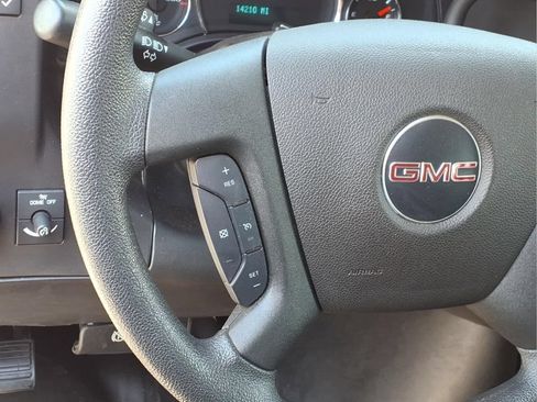 Used 2024 GMC Savana 2500 w/ Driver Convenience Package RWD image 10