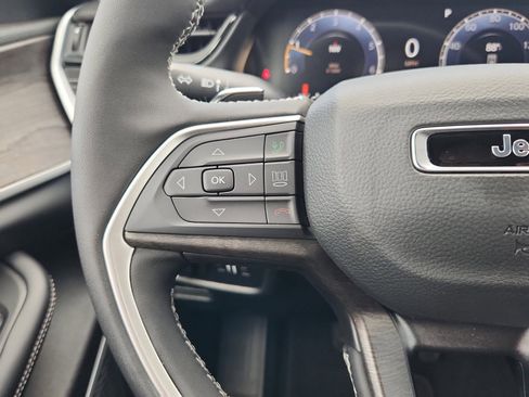 New 2026 Jeep Grand Cherokee L Limited AWD/4WD image 15
