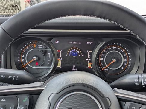 New 2025 Jeep Gladiator Rubicon w/ Convenience Group image 27