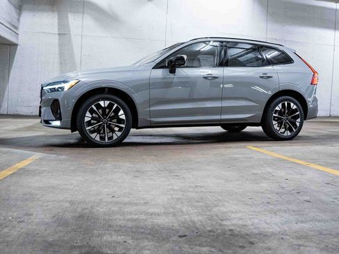 New 2026 Volvo XC60 B5 Ultra w/ Protection Package Premier image 3