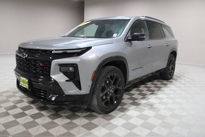 Used 2025 Chevrolet Traverse RS AWD/4WD image 8