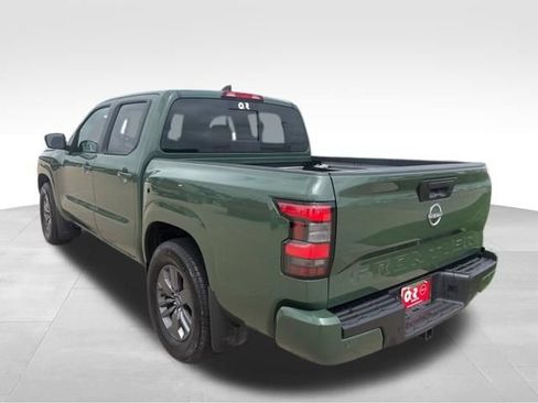Used 2025 Nissan Frontier SV w/ SV Convenience Package RWD image 6