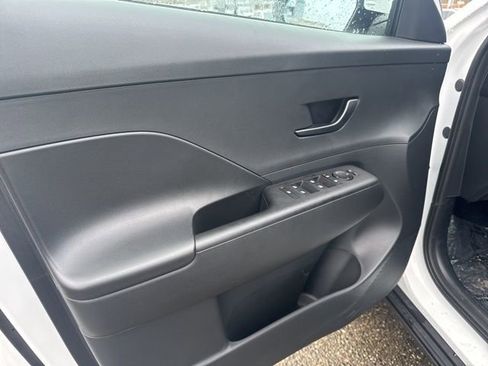 New 2026 Hyundai Kona SE image 17