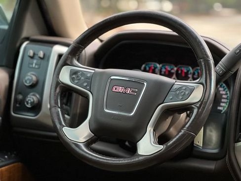 Used 2018 GMC Sierra 1500 SLT AWD/4WD image 31