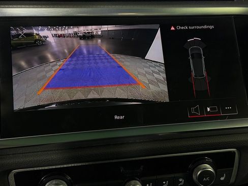 Used 2023 Audi Q3 2.0T Premium image 18