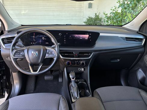 Used 2025 Buick Encore GX Preferred AWD/4WD image 60