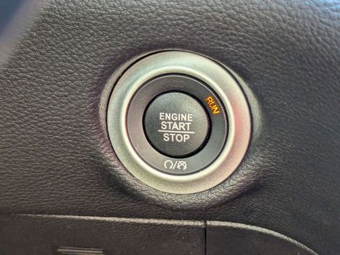 Used 2020 Chrysler Pacifica Limited w/ Quick Oder Package 2EV RED-S image 19